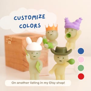 Mini sombrero que brilla en la oscuridad para Smiski u otras figuras. imagen 14