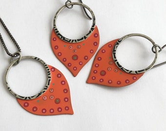 Pink Peach Peacock Silver Hoop Earrings and Pendant Set