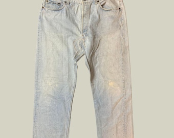 Vintage Levi’s 501 Made in USA Jeans – Button 524 El Paso Texas – 90s Light Wash Distressed Denim