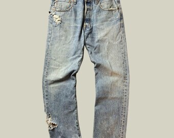 Jeans Levi's 501 vintage desgastados, talla W42, lavado claro, hechos en México – Denim desgastado, estilo grunge, carpintero – Levi's desteñidos y destruidos