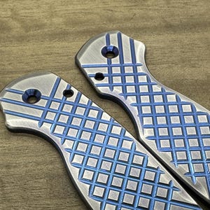 Spyderco Paramilitary 3 Titanium Frag 2-tone Blue Brushed