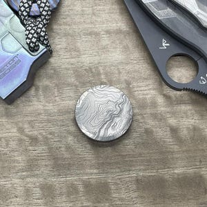 The Everyday Coin Titanium Topo Dark