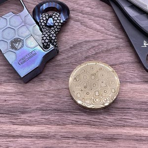 The Everyday Coin Brass Dama Roses