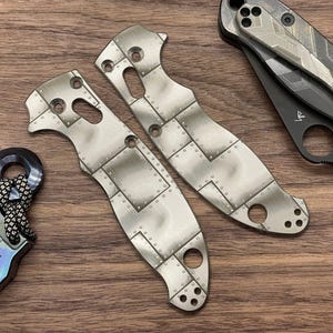 Spyderco Manix 2 Titanium Standard Riveted Airplane
