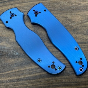 Spyderco Shaman Titanium Standard Blue Anodized