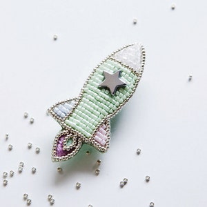 Anne&#39;s beaded embroidery Kit rocket Brooch Mint flavor  --- Japan Material Kit PHC-017-2