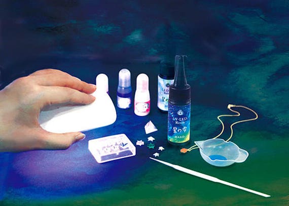 Padico Uv Led Resin Hard 100g Cures In Minutes With Uv Light Can Makes Charms Jewels And Jewellery Made In Japan 403240 Padico Uv Led Resin Hard 100g Cures In Minutes With Uv Light Can Makes Charms Jewels And Jewellery Made In Japan 403240