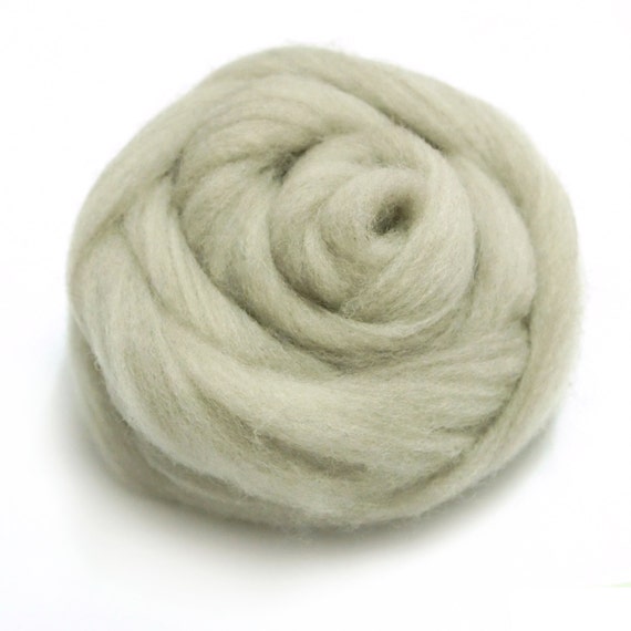 Natural Wool Roving: 10g: Light Grey Natural Wool Roving: 10g: Light Grey