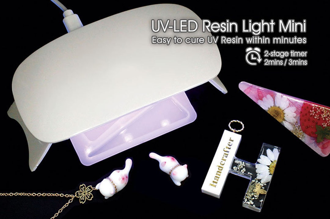 UV Resin Kit with Light -100g Upgraded Crystal Clear Hard for UV Resin  Casting DIY Kits Ultraviolet Curing Resin,UV Resin Set Supplies Art Crafts  DIY Necklace Pendant Jewelry Making