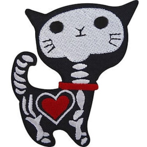 Cat With Heart Cute Animal Iron On Patch Embroidered Sew On Applique badge