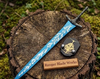 Réplique d'espadon clair de lune, accessoire d'épée fantaisie entièrement en métal, lame bleue phosphorescente, présentoir pour joueur de cosplay