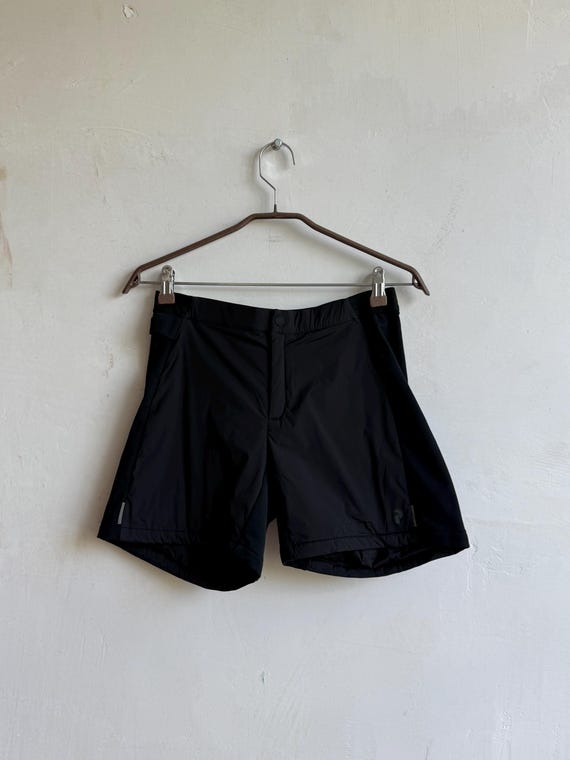 Peak Performance, Peak Performance Windstopper shorts size S