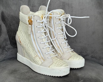 Giuseppe Zanotti Weiße Schlange Geprägte Leder High Top Wedge Sneakers Größe EU 37