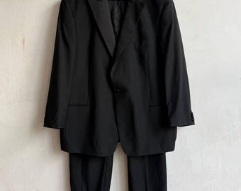 Traje de lana tropical Ermenegildo Zegna negro, corte clásico a medida, 2 piezas