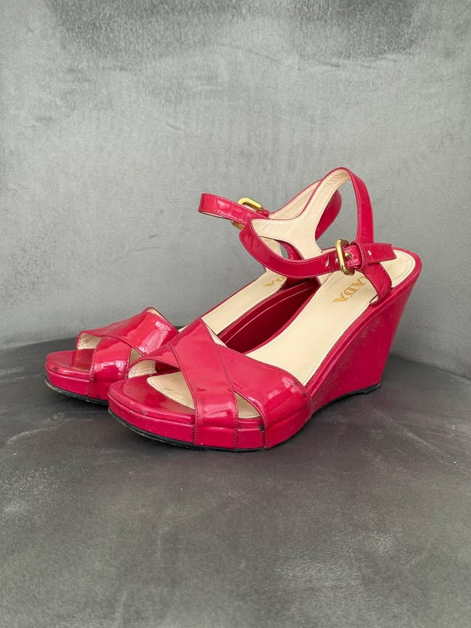 PRADA・プラダ│赤・サテン　サンダル Red Prada Sandals - Etsy