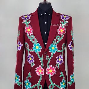 Men Maroon 2Pc Customized Floral Flower&#39;s Vine Embroidered Rhinestone Country Western Nudie Suit Cocktail Wedding Music Events Party suit