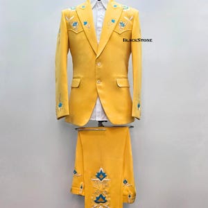 Men Yellow 2Pc Customized Floral Embroidered With Rhinestones Country Western Nudie Suit Wedding Day Party Music Event Attire