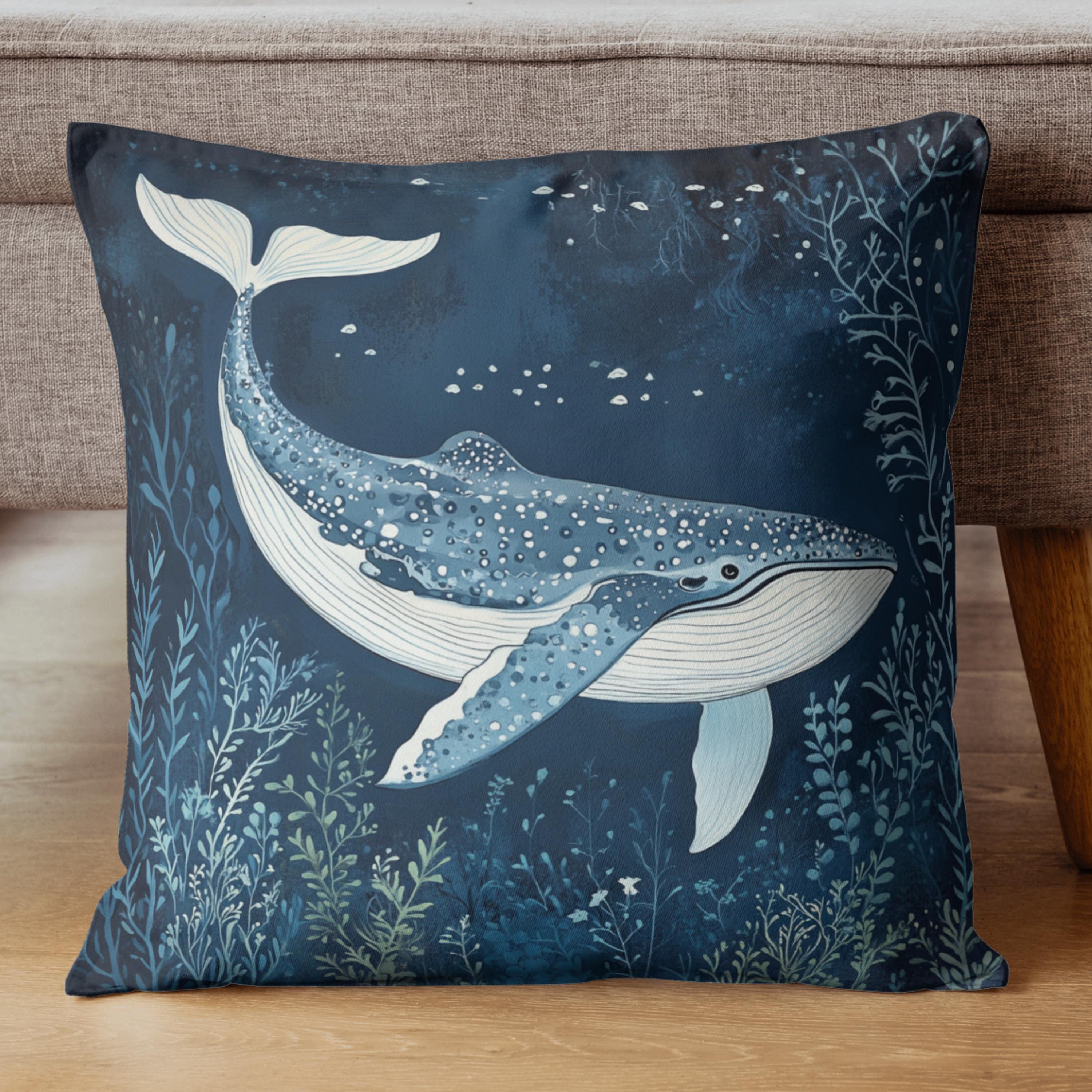 クジラのイラスト入りクッション、海をテーマにしたクッションカバー