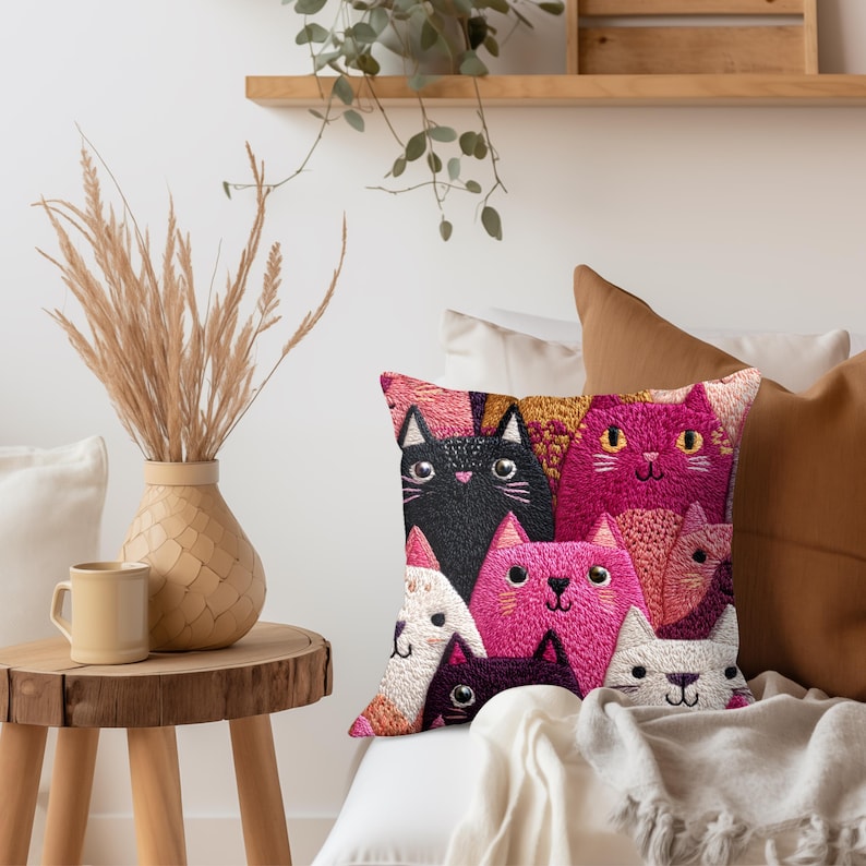 Cojín de gato caprichoso, cojín con estampado de gato bordado en imitación, cojín decorativo de gatito colorido, decoración felina divertida, regalo adorable para amantes de los gatos imagen 2