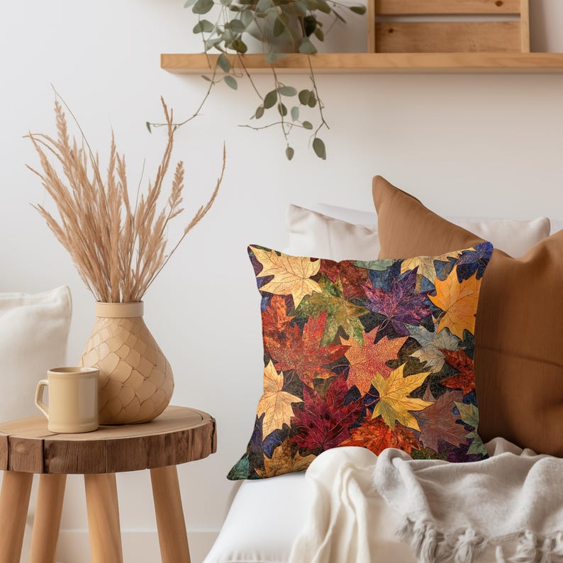 Funda de cojín con estampado de hojas de otoño, cojín con diseño de hoja de arce otoñal, decoración botánica batik, cojín rústico de bosque, detalle decorativo para el hogar en Acción de Gracias. imagen 4