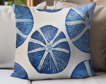 Blue Sand Dollar Decorative Throw Pillow, Coastal Beach House Accent, Nautical Cushion Cover, Ocean Inspired Home Decor, Tropical Gift Idea