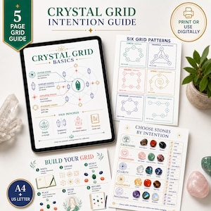 Puede incluir: Una tableta digital que muestra una guía de intención de rejilla de cristal junto a páginas impresas con seis patrones de rejilla, tablas de selección de piedras e instrucciones. Los documentos incluyen texto, diagramas e ilustraciones coloridas de cristales.