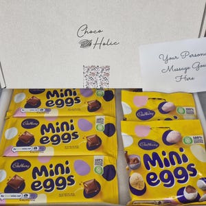 Caja de regalo Cadbury Easter Mini Eggs Creme Deliciosos chocolates Tus momentos especiales Tarjeta de mensaje gratuita Cesta de regalo personalizada para buzón