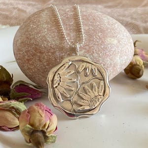 Sonnenblume Anhänger Halskette - Sterling Silber Münze Halskette - Botanischer Schmuck - Laser geschnitten Blumengeschenk