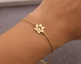 Engraved Paw Print Bracelet, Gift for Pet Lovers, Pet Memorial Gift, Pet Name Bracelet, Pet Keepsake Jewelry, Paw Bracelet,Dog Mom, Cat Mom