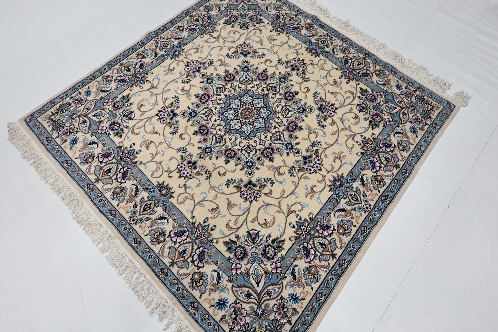 5x5 Ft 1990s Square Vintage Floral Beige Area Rug Hand Knotted Wool Rug ...