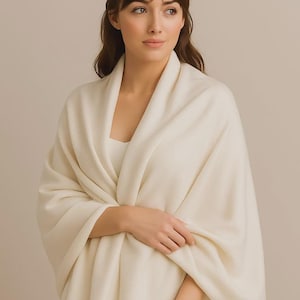 Ivory Bridal Pashmina Shawl: Soft Wedding Wrap