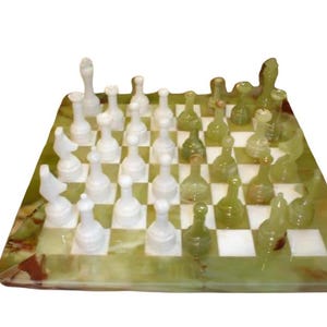 Handmade Onyx Chess Set: Green & White Marble Style - Luxury Home Decor