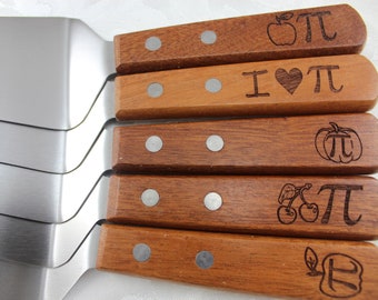 Engraved Pi Pie Server: Custom Saying Server
