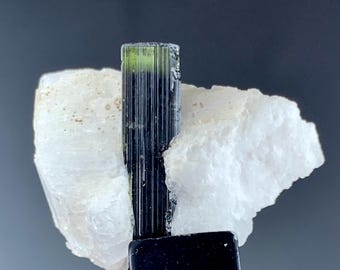 Turmalina verde de 6,14 gramas proveniente do Afeganistão.