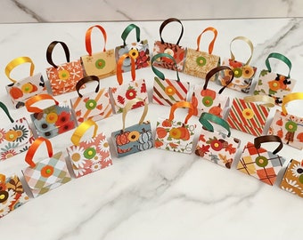 Set of 24 Fall / Autumn Theme Party Favors with Hershey Nugget Candy