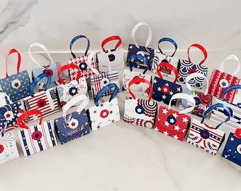 Set of 24 Patriotic Purse Party Favors with Hershey Nugget Candy