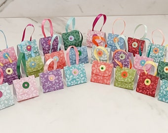 Set of 24 Flowers Purse Party Favors with Hershey Nugget Candy