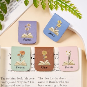 Name Bookmark with Birth Flower,Custom Leather Birth Flower Bookmark,Personalized Magnetic Bookmark,Book Lover Birthday Gift,Book Accessory