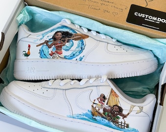 Anpassade Vaiana Air Force 1 – Handmålade sneakers – Vaiana rosa Nike-skor