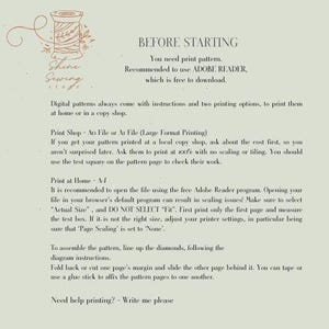Op de afbeelding: Een lichtgroen informatiedocument getiteld BEFORE STARTING met een illustratie van een klosje en de tekst Shine Sewing Store. Het bevat instructies voor het afdrukken van digitale patronen met Adobe Reader, inclusief A0, A1 en A4 opties.