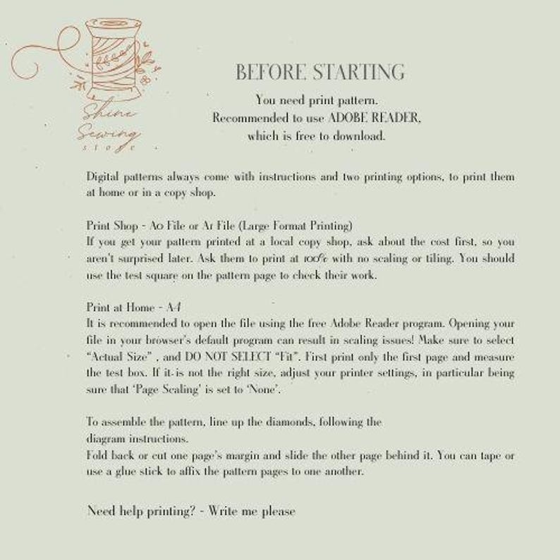 Op de afbeelding: Een lichtgroen informatiedocument getiteld BEFORE STARTING met een illustratie van een klosje en de tekst Shine Sewing Store. Het bevat instructies voor het afdrukken van digitale patronen met Adobe Reader, inclusief A0, A1 en A4 opties.