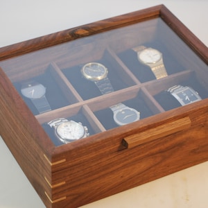 Watch Box with glass top - Holds 6 watches - Walnut