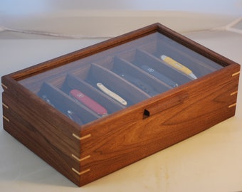 Knife display case with a glass top - removeable tray  & 12 sections - Walnut