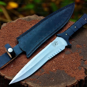 Handmade D2 Steel Bowie Knife: Resident Evil Leon Kennedy Replica