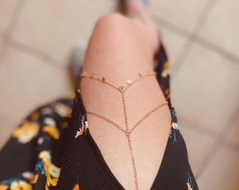 Regulowany złoty łańcuszek na udo w stylu boho rock – biżuteria WILD LEGS z podwiązkami – inspirowana festiwalem Coachella dla kobiet