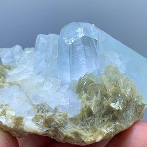 Diamond Cut Aquamarine Crystal, Natural Terminated Sky Blue Aquamarine Crystal With Mica, Aquamarine Cluster From Pakistan 107 Gram
