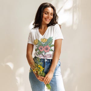 T-shirt van duurzaam katoen met V-hals: relaxed fit grafisch T-shirt