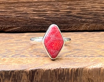 Red Sponge Coral Sterling Silver Ring Size 6.75