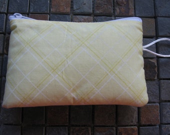 pale yellow plaid print padded bag