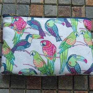 fun parrot print padded bag